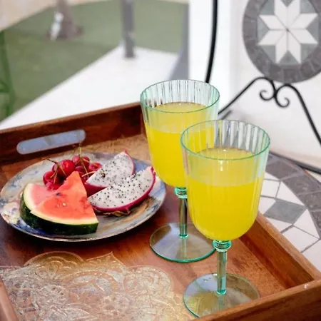 Beautiful Paula With Jacuzzi In 풀라