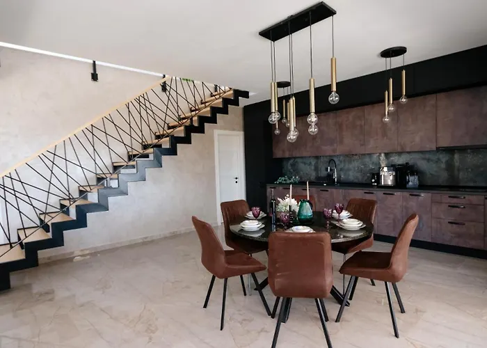 Vila Beautiful Paula With Jacuzzi In Pula