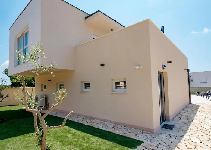 Beautiful Paula With Jacuzzi In * 普拉